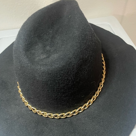 Black Felt Hat - Picture 2 of 8
